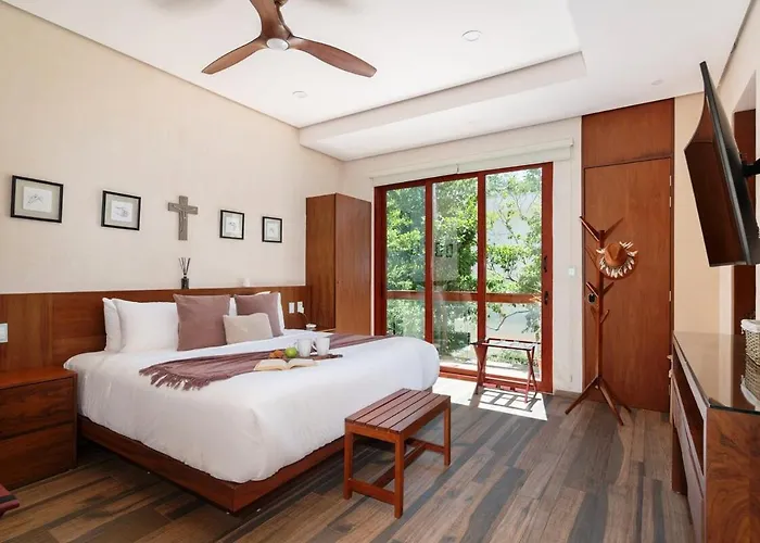 9br Luxury Aldea Zama, Private Pools & Gym! Pousada