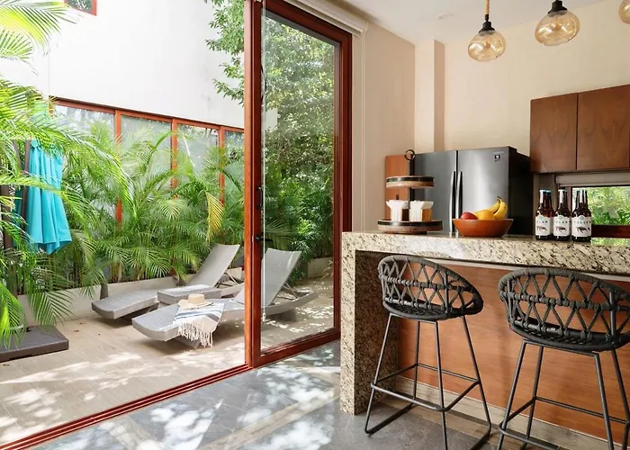Pousada 9br Luxury Aldea Zama, Private Pools & Gym! Tulum