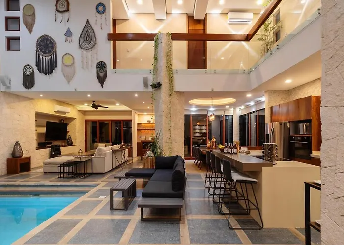 Pousada 9br Luxury Aldea Zama, Private Pools & Gym!