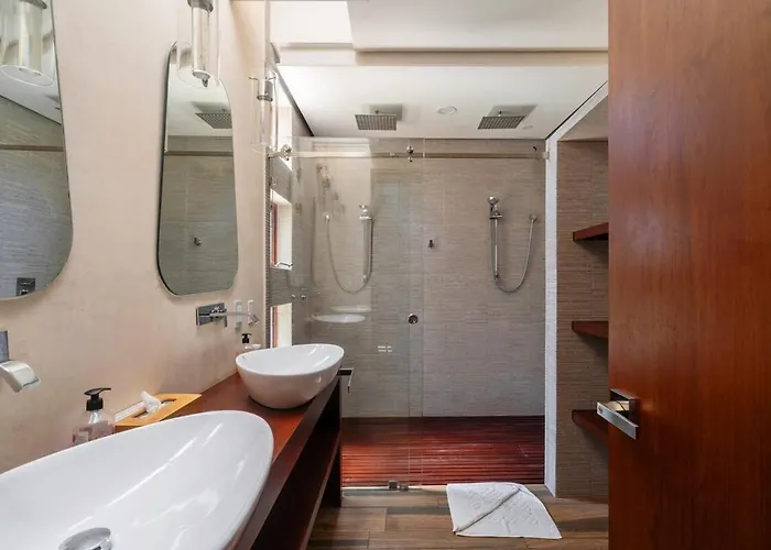 9br Luxury Aldea Zama, Private Pools & Gym!