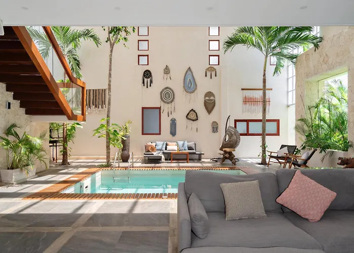 Pousada 9br Luxury Aldea Zama, Private Pools & Gym! Tulum