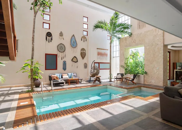 9br Luxury Aldea Zama, Private Pools & Gym! Pousada